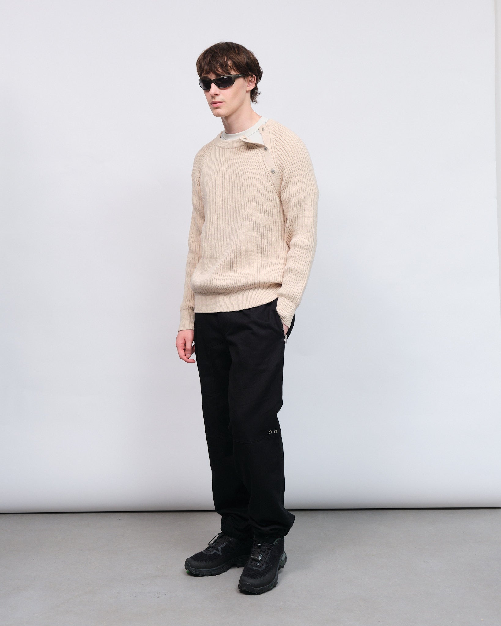 CARRER_PIER SNAP CREWNECK IN ECRU