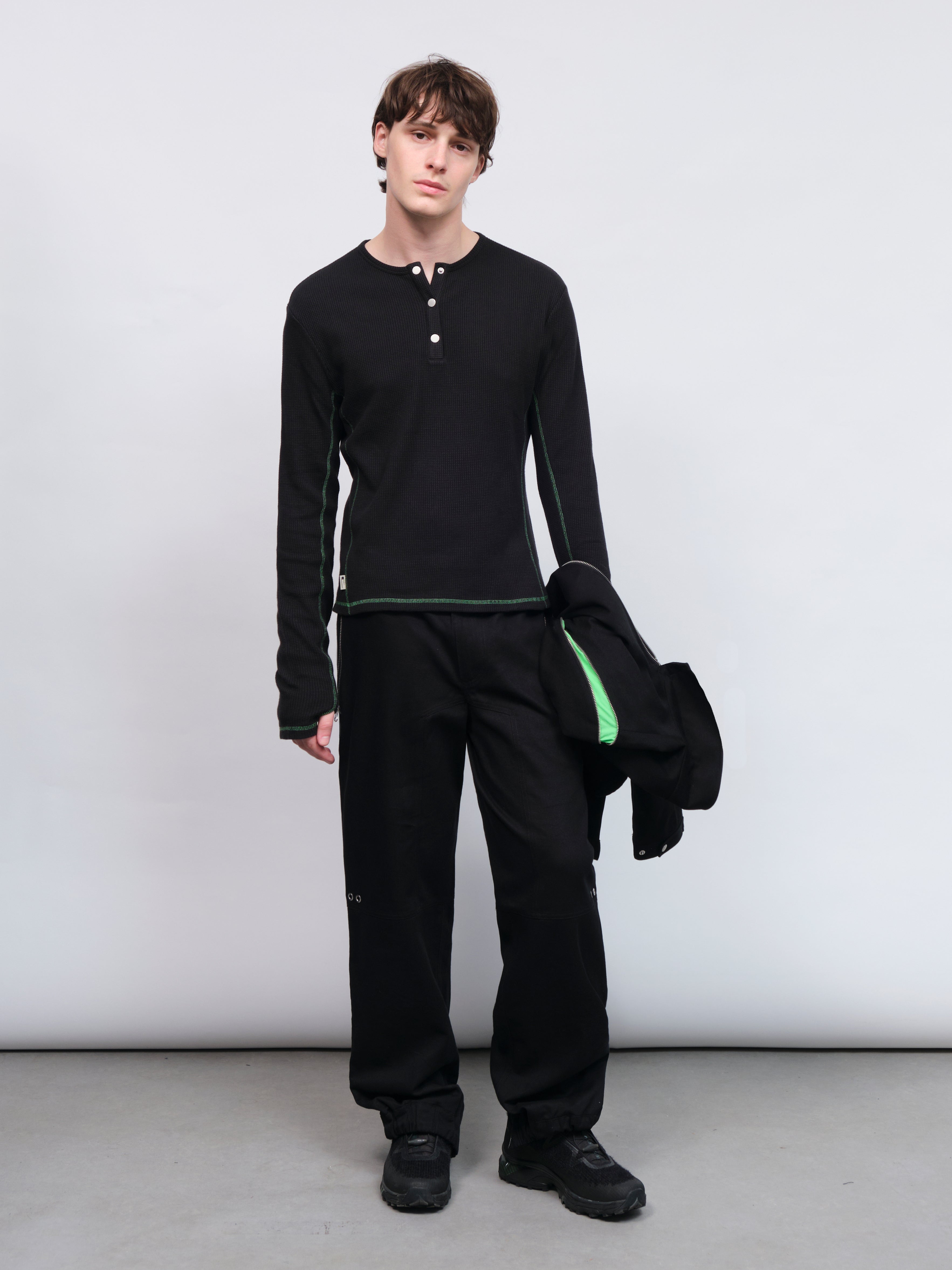 CARRER_LOCK JOGGER IN BLACK
