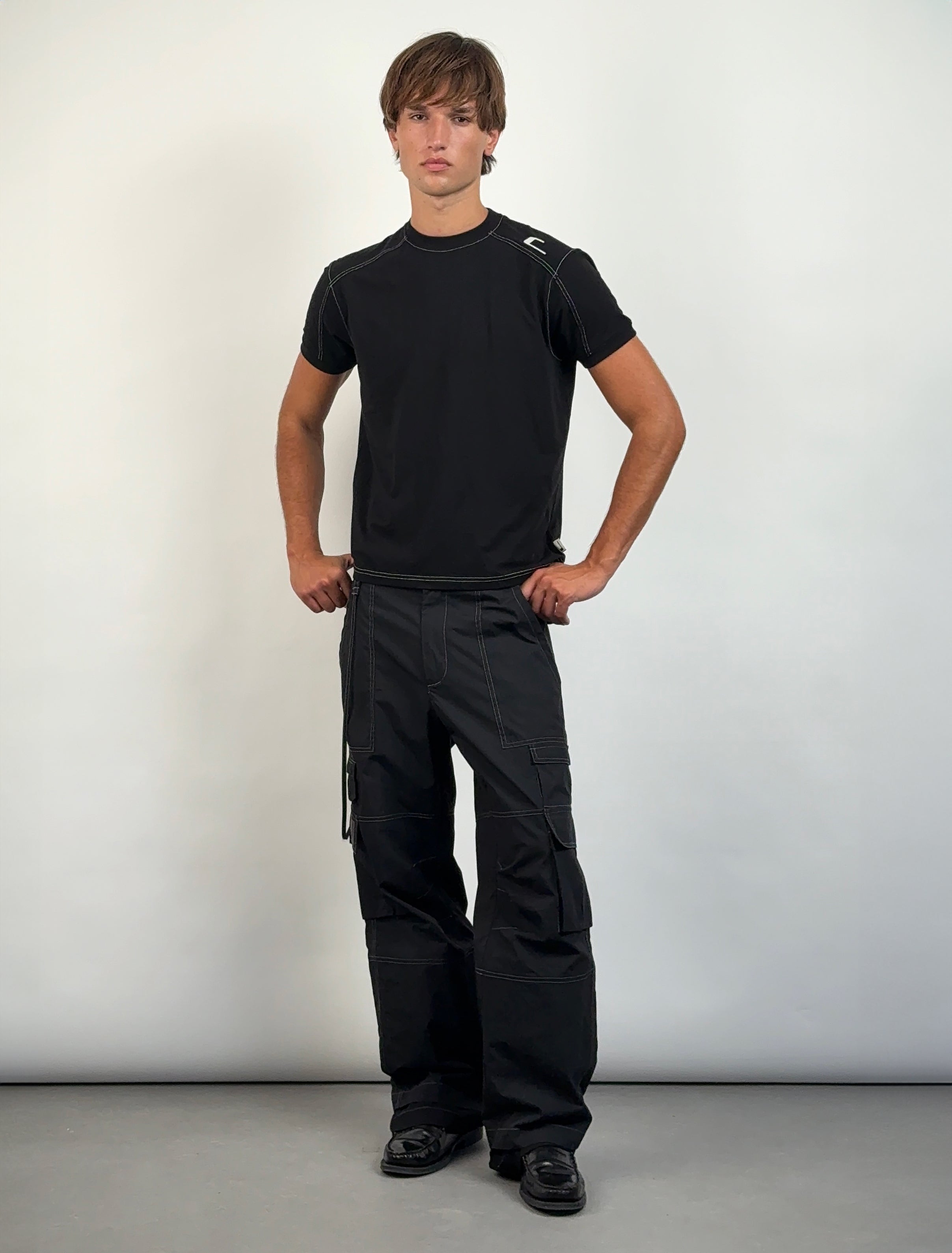 CARRER_HAYES TEE IN ASPHALT GREY