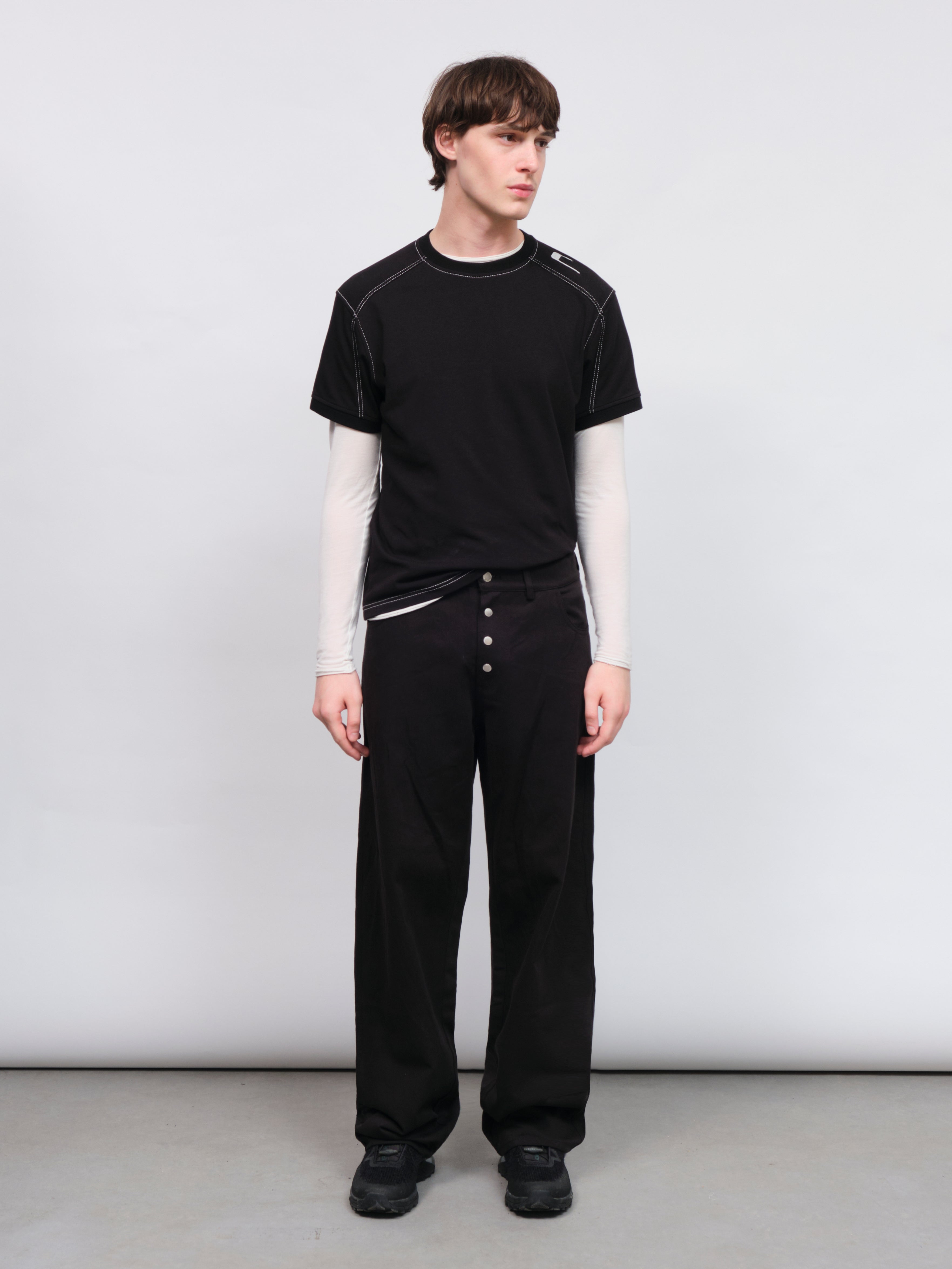 CARRER_HAYES T-SHIRT IN BLACK