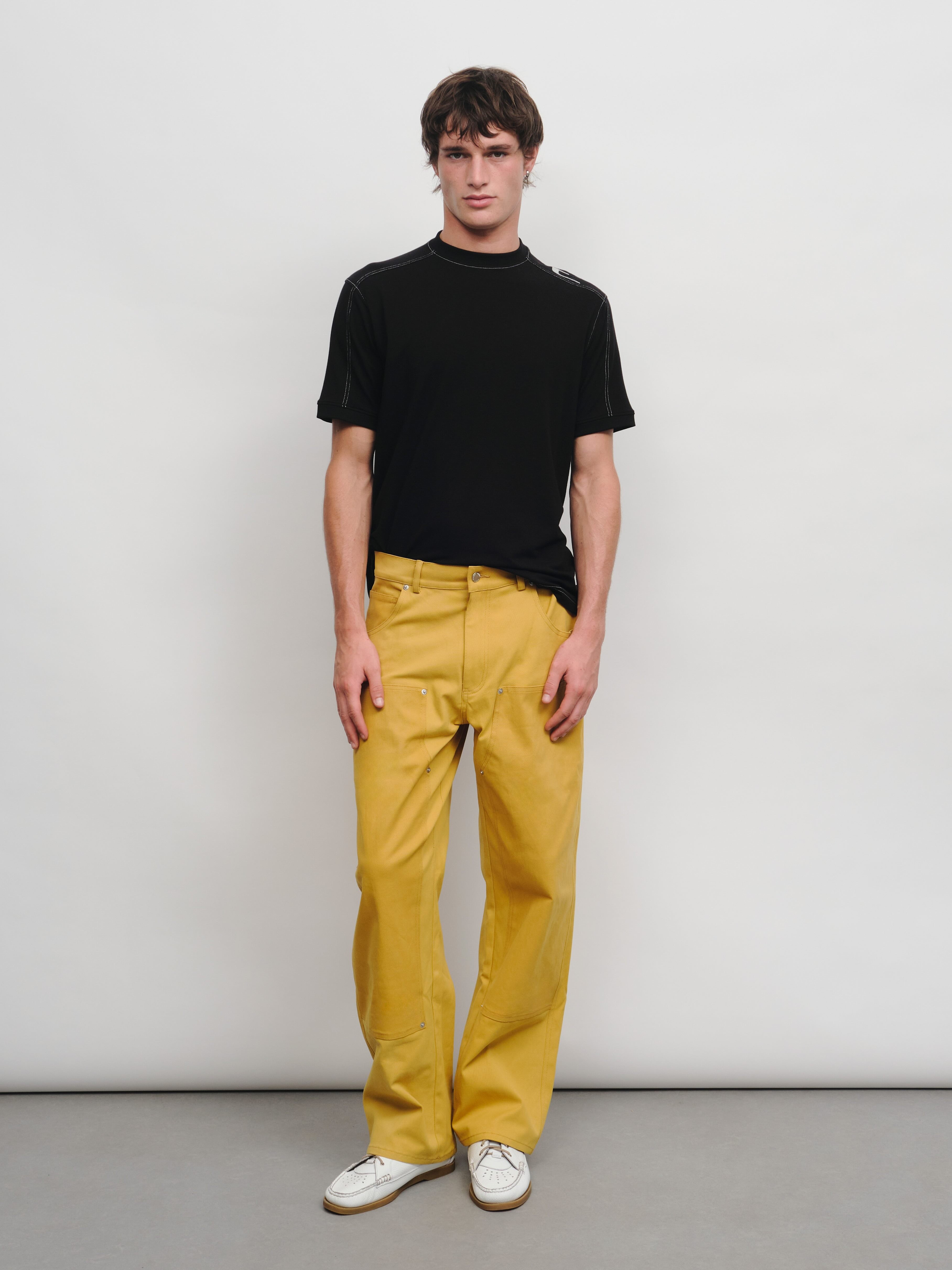 CARRER_HAYES T-SHIRT IN BLACK