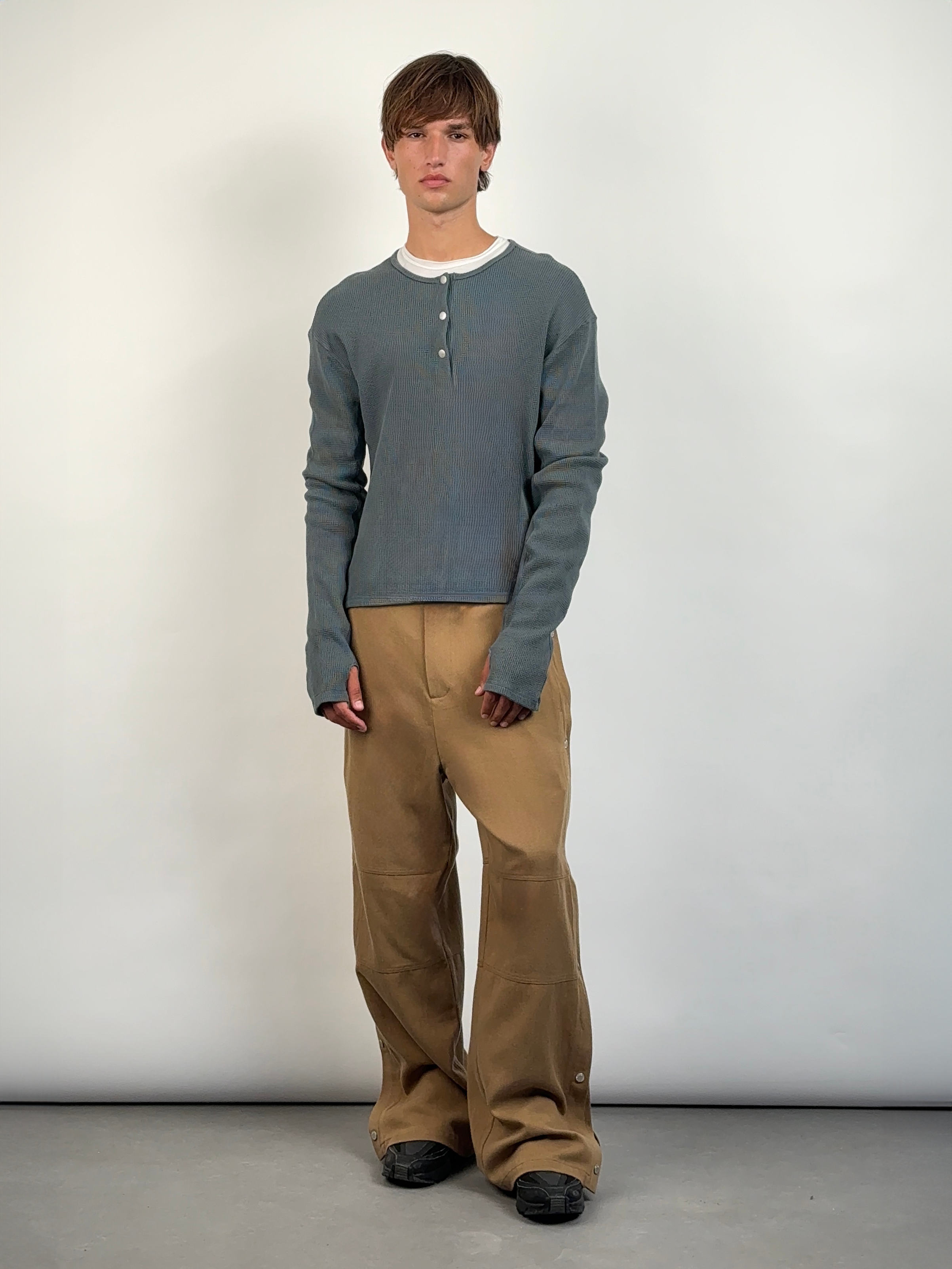 CARRER_LIS HENLEY IN GREY BLUE